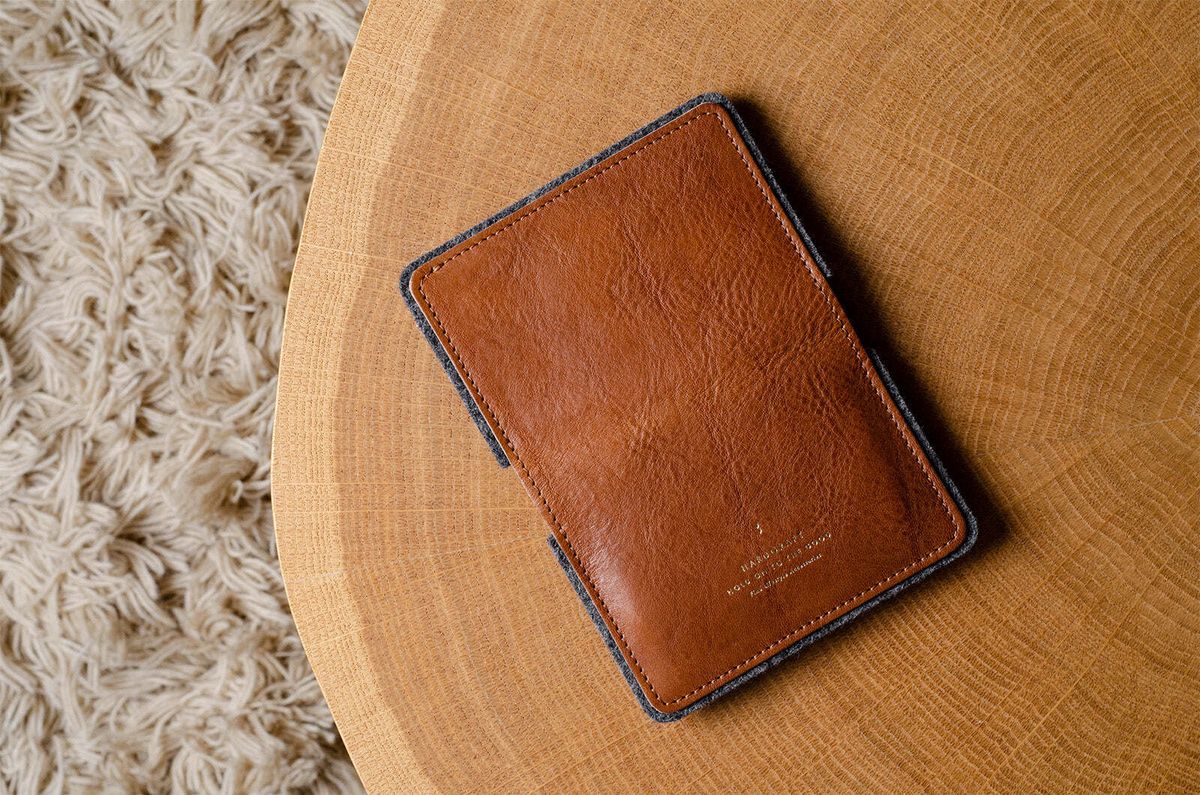 Hard Graft Card Fold Wallet Classic — картхолдер из кожи