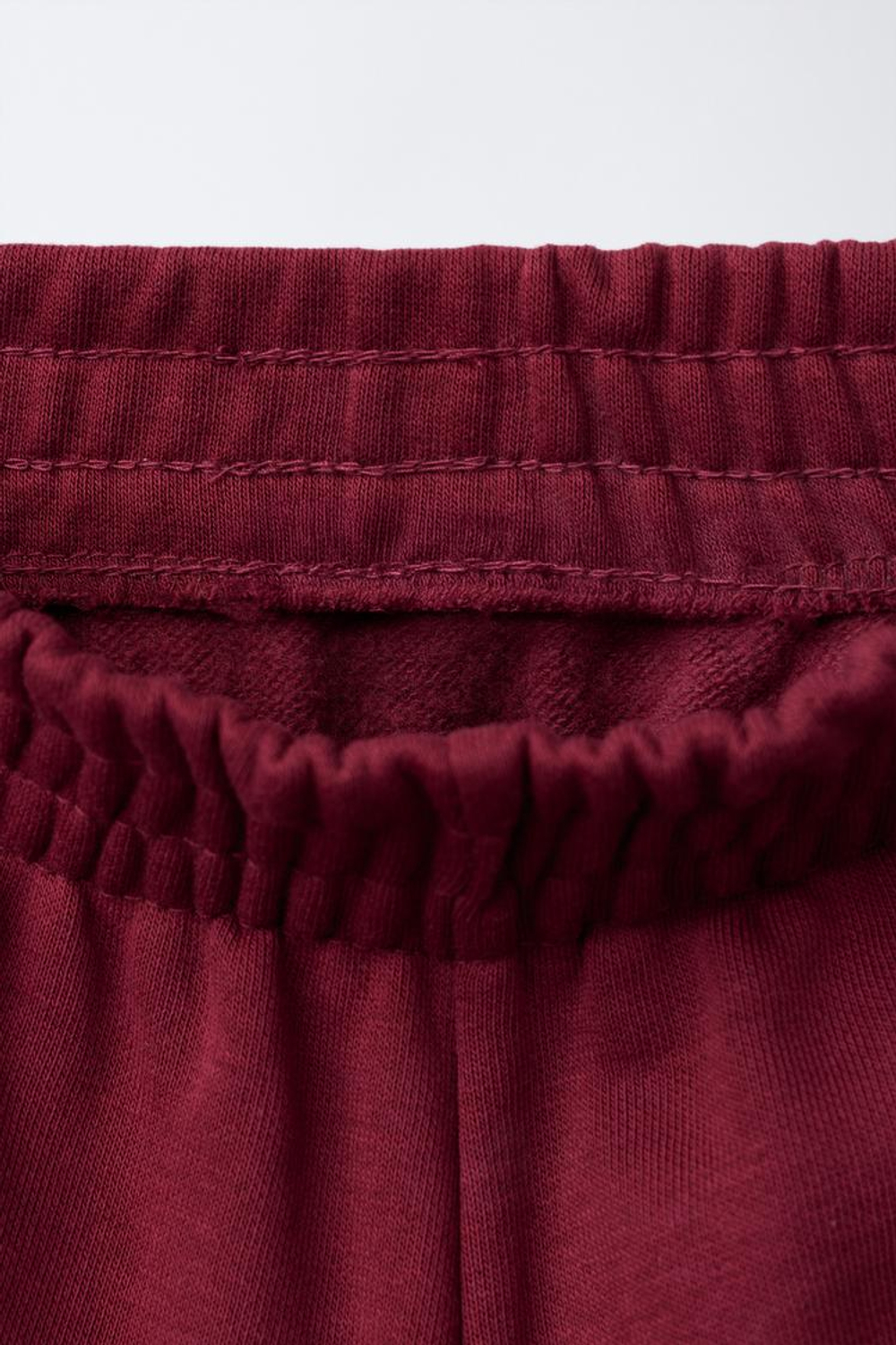 ZARA БРЮКИ-ДЖОГГЕРЫ С НАДПИСЬЮ, ГРАНАТОВЫЙ