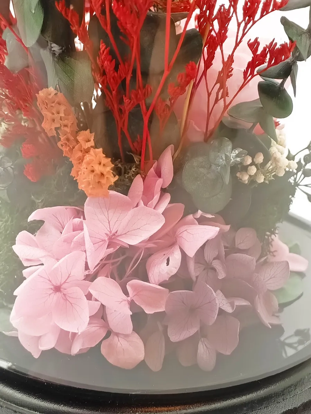 натуральные пионы в стекле