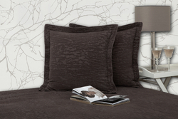 Элитная наволочка декоративная Velvet темный шоколад от Luxberry Португалия