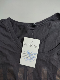 Футболка темная с принтом 46 размер