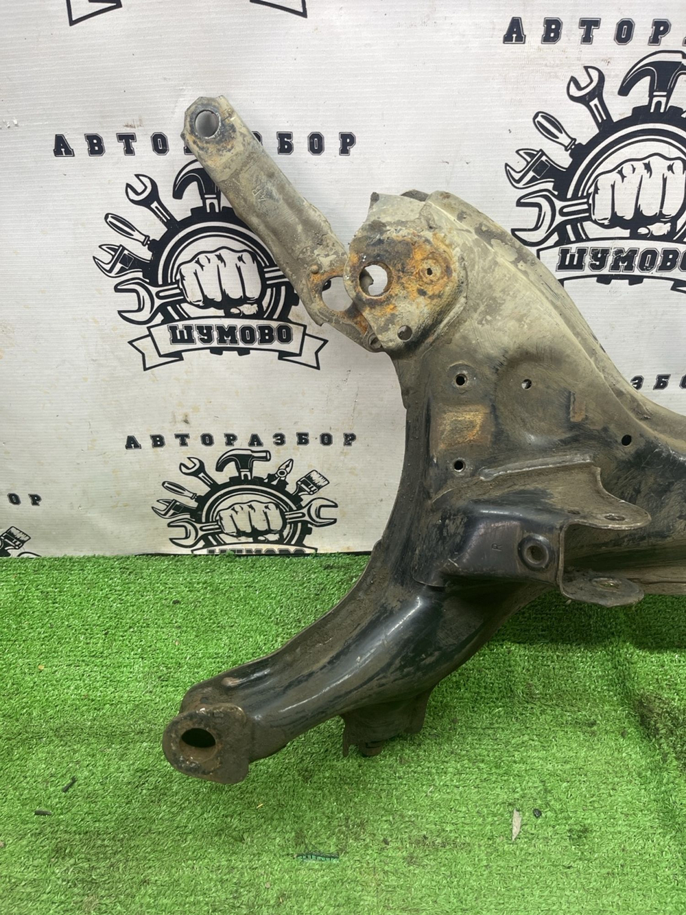 Подрамник передний Toyota Gaia 1998 с пробегом