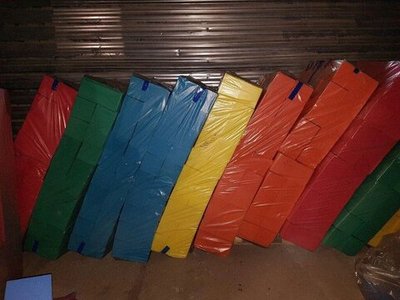 Кубики для поролоновой батутной ямы