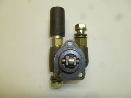 Насос ручной подкачки топлива R4105 (фланец 45х56 мм,правый) /Hand Primer pump, right, SI/H2204, КD-666