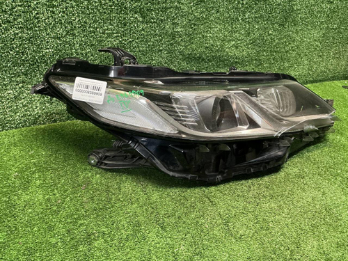 Битая Фара правая Toyota Camry xv70 (17-нв) LED
