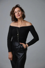 Колье графит с золотой "пуговицей" и подвесом из пуговиц графит