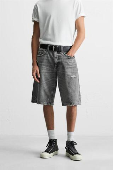 ZARA ДЖИНСОВЫЕ БЕРМУДЫ СВОБОДНОГО КРОЯ С ДЫРАМИ, СЕРЫЙ