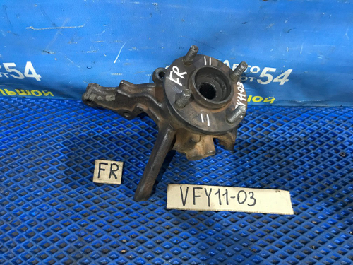 Ступица передняя правая NISSAN AD 2001