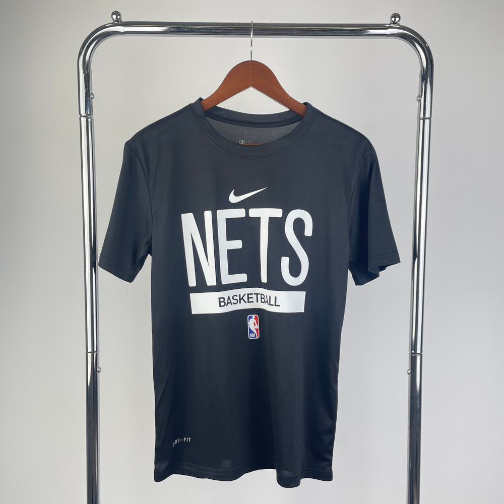 Купить баскетбольную футболку «Бруклин Нетс»