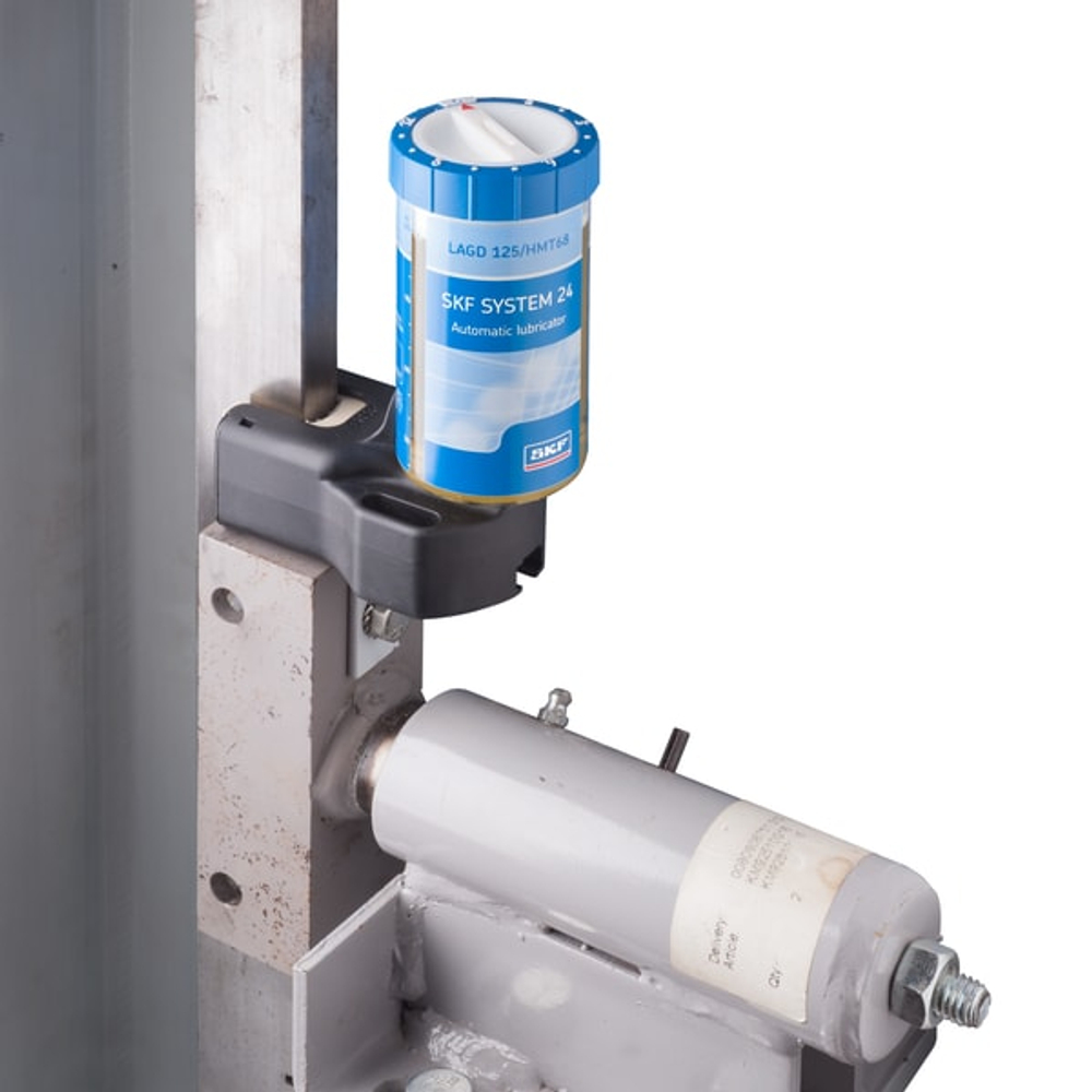 Lubrication accessory elevator brush for Single point lubricators LAPB 5-16E1