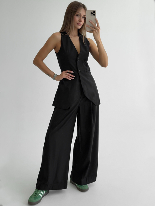 Костюм классический, удлиненный жилет и брюки