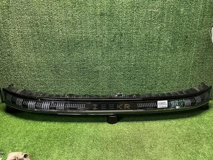 Фонарь крышки багажника Zeekr 001 (2021-н.в.)