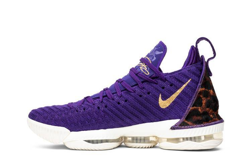Кроссовки Nike Lebron 16