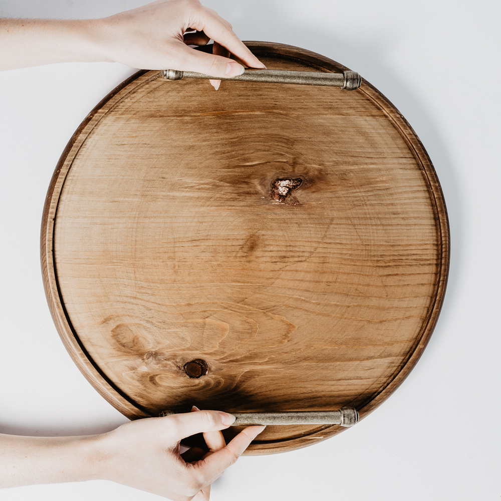 Круглый сервировочный поднос Art of Siberia с ручками для подачи блюд 380 мм. WS2