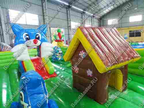 Надувной батут "Домик кота", 8*5*3 м