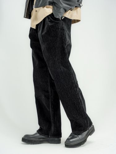 Широкие черные джинсы Laine с защипами