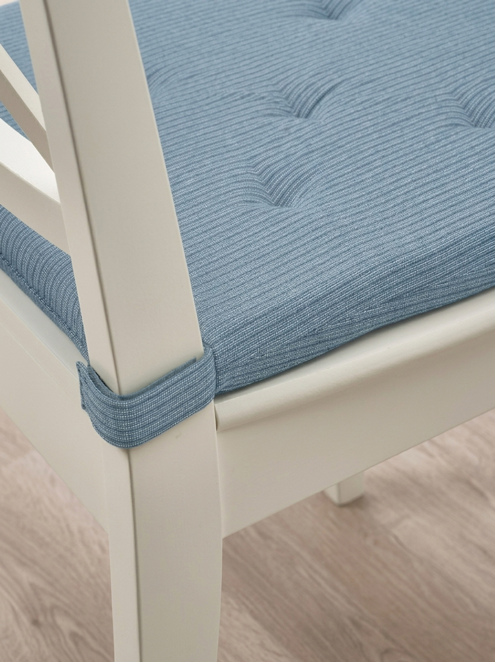 Подушка на стул Икеа Юстина 35/42 x 40 х 4 см, Серо-голубой