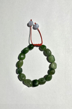 Браслет JADE из зеленого нефрита на нити