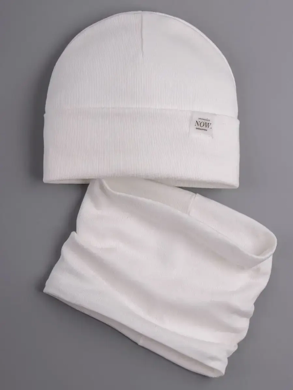 Шапка трикотажная и снуд для детей на осень