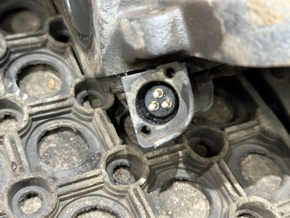 Суппорт передний левый 2018г.