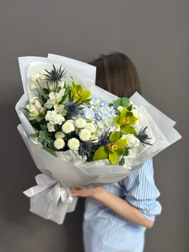 Авторский букет в голубой гамме