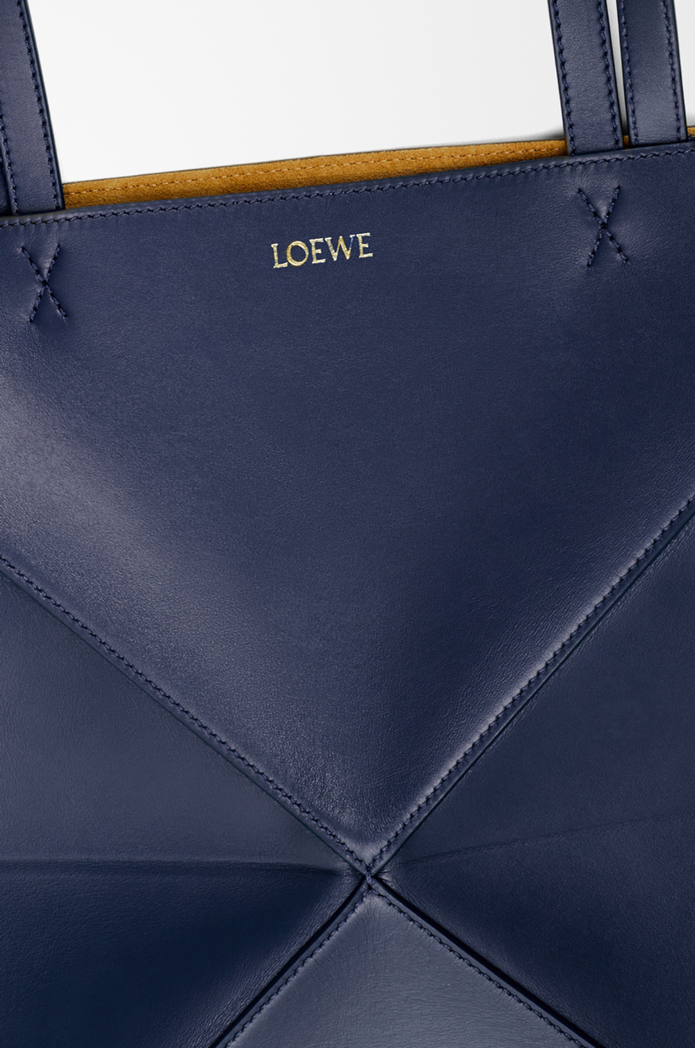 Loewe Средняя складная сумка-тоут Puzzle Fold из блестящей телячьей кожи, темно-синий