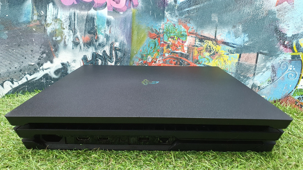 Игровая приставка Sony PlayStation 4 Pro 1000 ГБ HDD