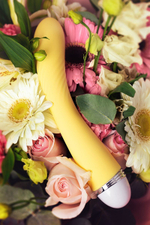 Желтый вибратор Calla - 22 см. (Цвет: желтый)