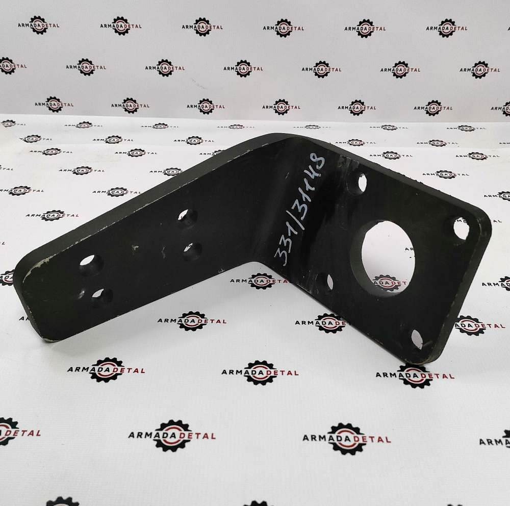 Кронштейн крыла 3CX (правый, уголок) | 331/31148 | Аналог