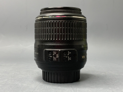 Nikon 18-55mm f/3.5-5.6G VR небольшой скол на корпусе