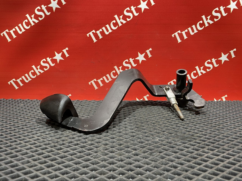 Педаль тормоза