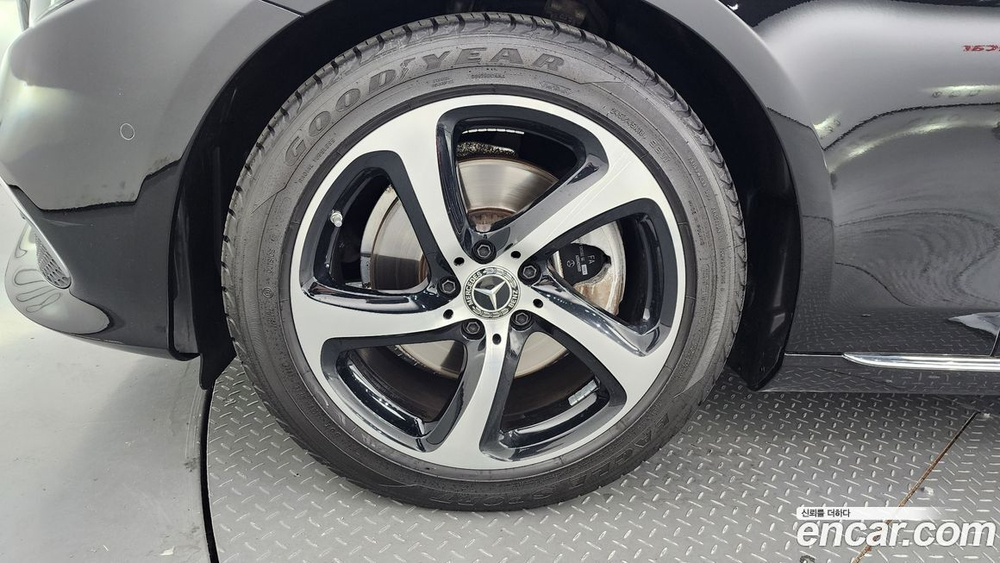 Mercedes-Benz E-Class W213 E250 Avangarde (01.2020)