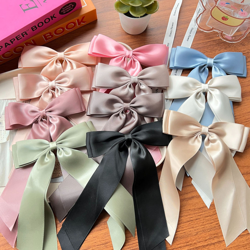 Атласный бант для волос "Classy"
