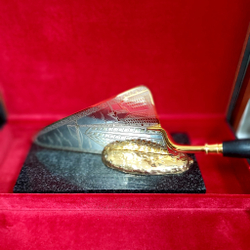 Подарок строителю "Мастерок"  большой на долерите с фианитами