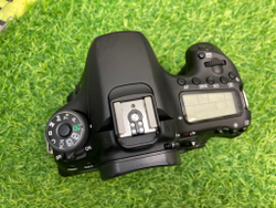 Canon EOS 70D 22.800 кадров