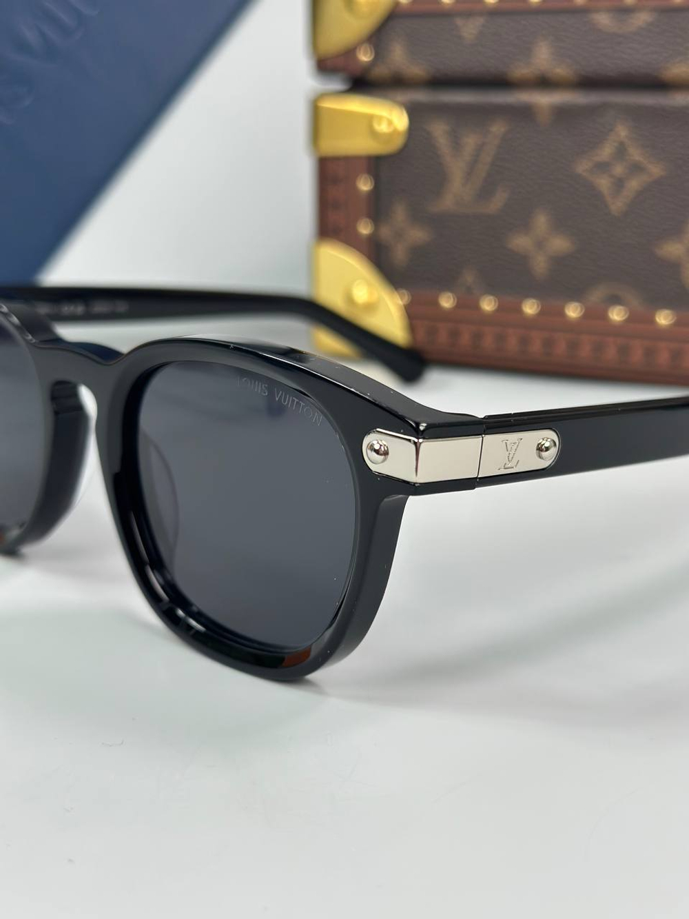 Очки Louis Vuitton