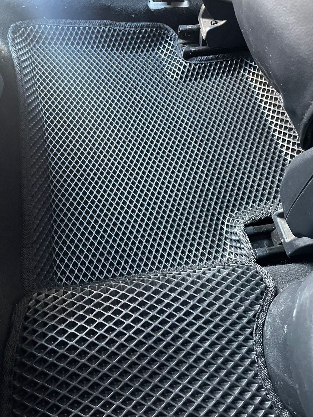 Коврики Eva с 3D бортами на Nissan Juke