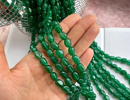 Нить бусин из тонированного кварца 7-8мм (галтовка)