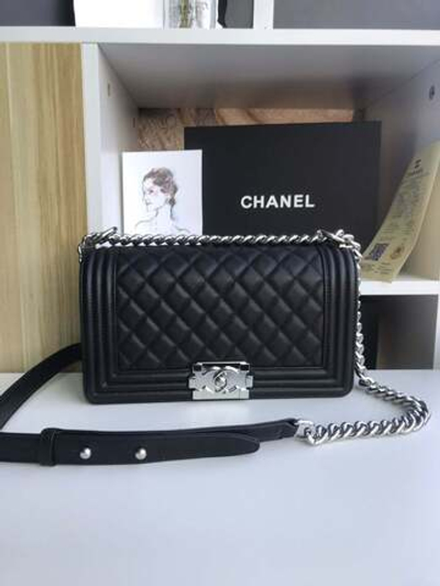 Chanel Boy 25 cm