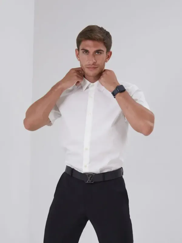 Рубашка приталенная SLIM FIT с коротким рукавом, молочная