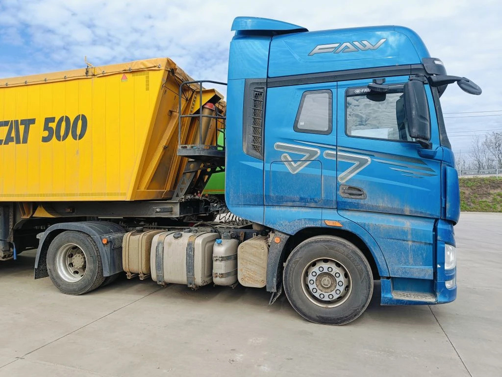 FAW J7 4x2 Седельный тягач CA4180P77K25E5 (Дизельный, 12,5 л, 553 л.с., АТ)