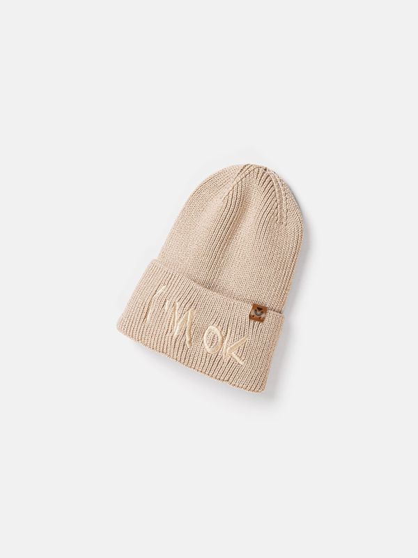 Шапка из смесового хлопка с вышивкой 