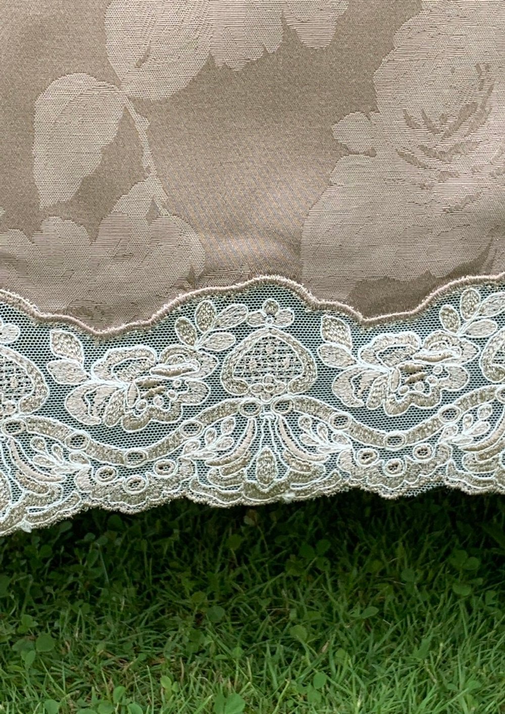 Скатерть 180x280 и 12 салфеток Palombella Brenda Vera темно-бежевые