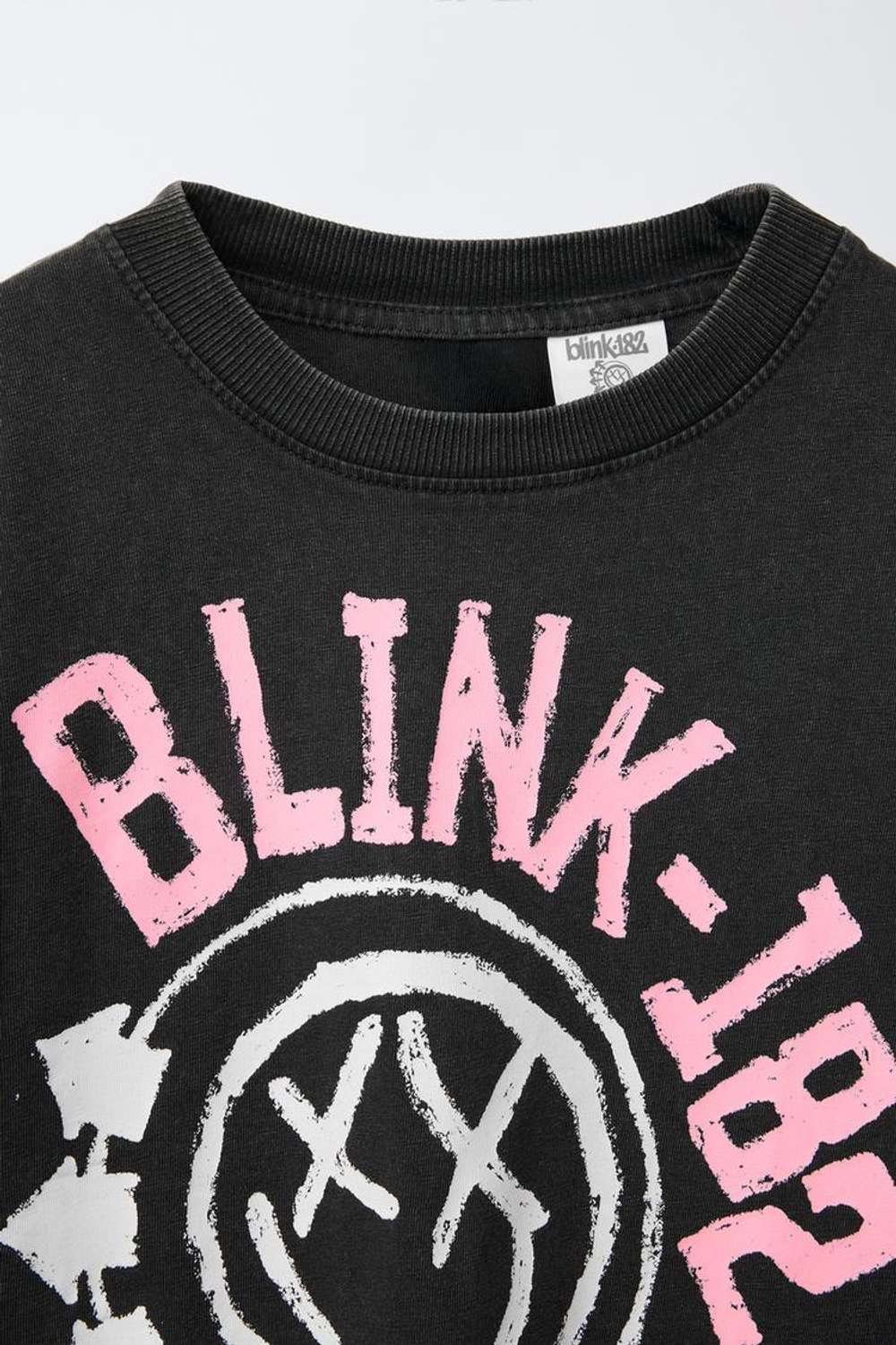 ZARA ФУТБОЛКА С ПРИНТОМ BLINK 182 ©, ТЕМНЫЙ АНТРАЦИТ