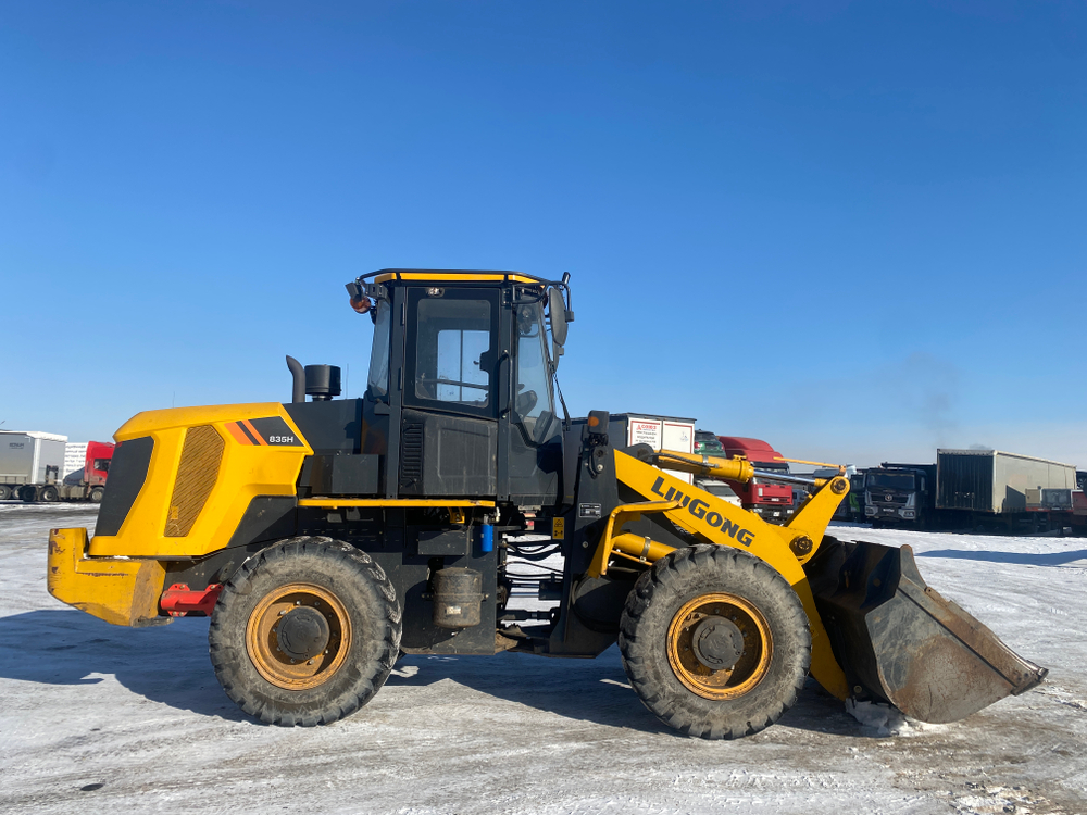 LiuGong CLG 835 Фронтальный погрузчик CLG 835H (Дизельный, 6,8 л, 125 л.с., АТ)