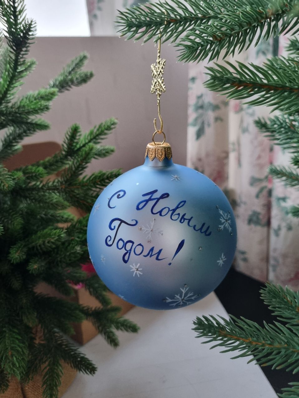 Шар стеклянный " с котико с новым годом! "