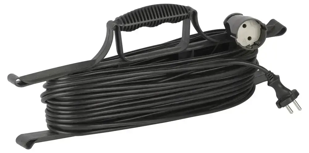 Удлинитель силовой 50м на рамке Intro UF1500 без заземления 1 розетка ПВС 2x1.5мм, строительный садовый для газонокосилки и триммера