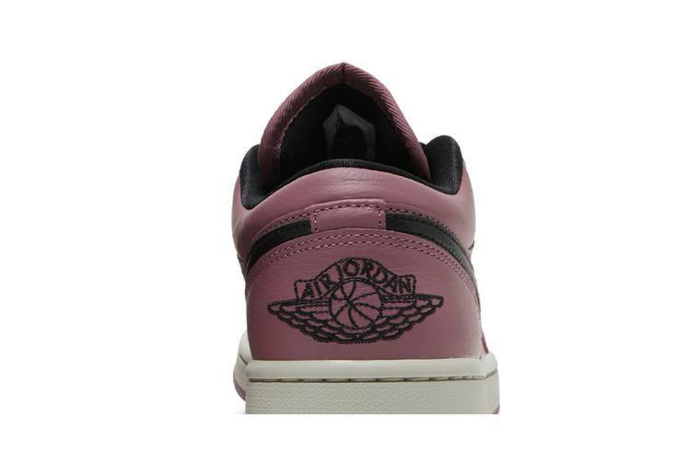 Кроссовки Jordan Air Jordan 1 Low "Magenta" (Женская размерная сетка)