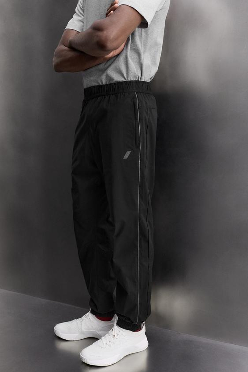 ZARA ДЖОГГЕРЫ ИЗ ВЫСОКОТЕХНОЛОГИЧНОЙ ТКАНИ, ЧЕРНЫЙ