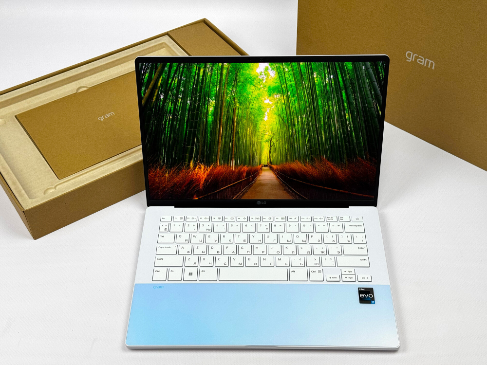 Ноутбук LG Gram Intel Core i7-1360P 16GB 512GB 2.8K 90Hz OLED Win11 Ru-En клавиатура